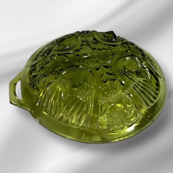 Beautiful Vintage Green Glass Divided Dish Footed Relish Round Tray w/Handle - Picture 3 of 5